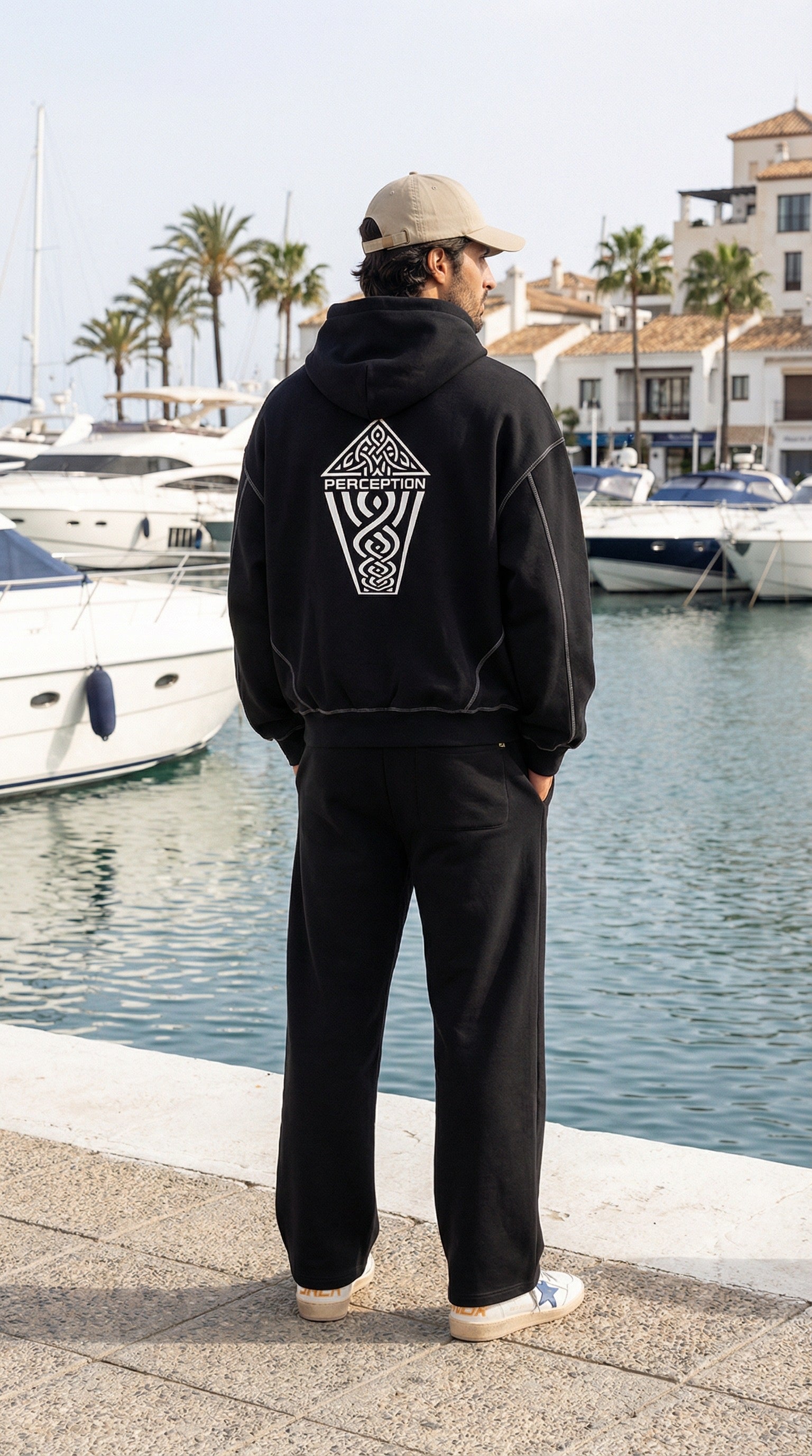 ZIP-UP HOODIES WITH STITCH DESIGN