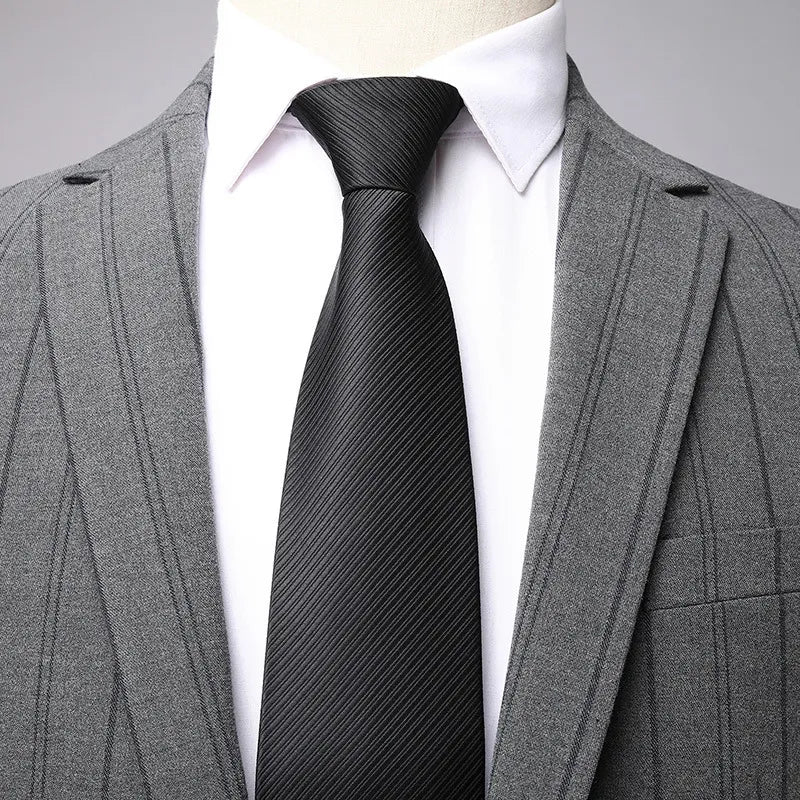 MEN'S PINSTRIPED SUIT WITH LARGE-SIZE PANTS